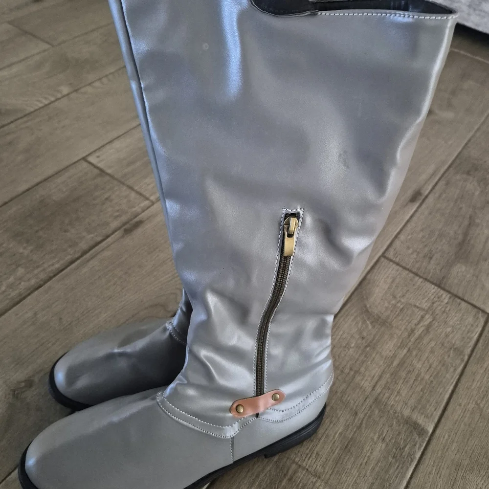 Elegant Gray Women's Knee-High Boots Cheynp Mid Calf Slauchy Faux Leather
